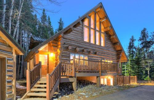 Blue River House | Peaceful Pines Log Lodge