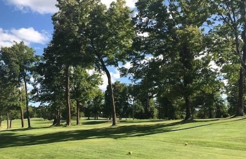 Hill City House | Peaceful Quadna Mountain Resort Townhouse w/ Hill Lake Access!