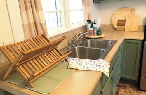 Swannanoa House | Peaceful, Relaxing Cottage - Minutes to Asheville