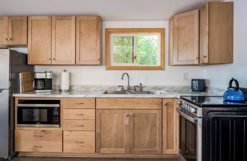 Gilmanton House | Peaceful retreat on the shores of Shellcamp Pond
