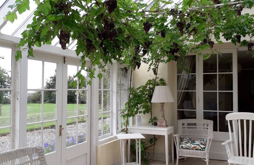 Watch House Village House | Peaceful, spacious and romantic artist's home
