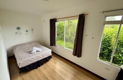 Bellavista House | Peaceful & Spacious Home, Near transport & store