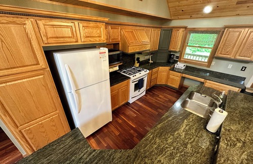 Geneva House | Peaceful- SPIRE, GOTL, Wine Country, Beach