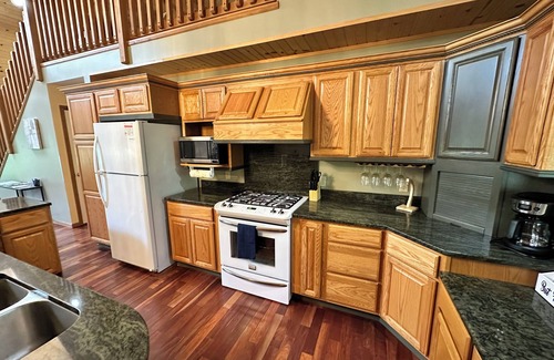 Geneva House | Peaceful- SPIRE, GOTL, Wine Country, Beach