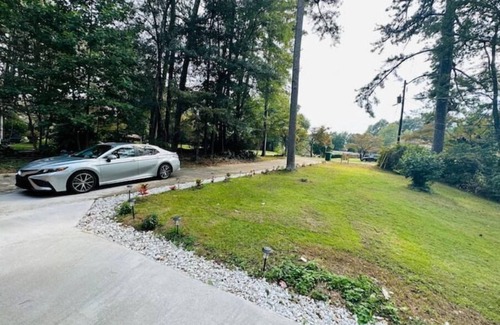Forest Park House | Peaceful Suburban Gateway