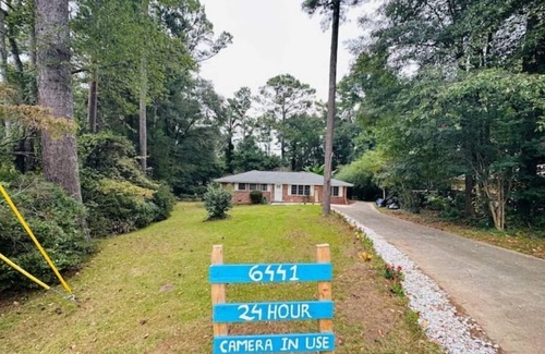 Forest Park House | Peaceful Suburban Gateway