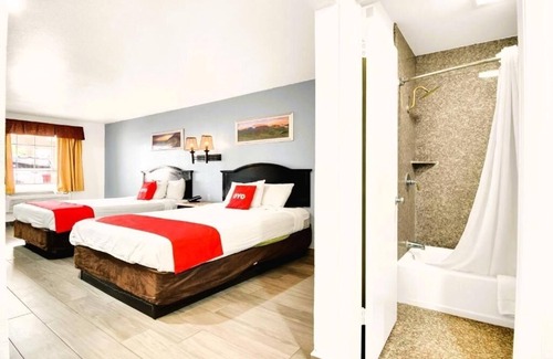 Oakville Hotel | Peaceful Unit Near Dairy Queen – Pet Friendly, Pool & On‑site Parking