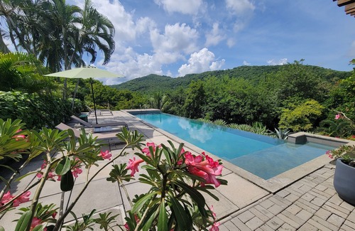 Bouvet Island House | Peaceful Villa- Private Pool and Serene Escape in Nature
