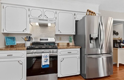 Bartlesville House | Peachy Keen Accommodations