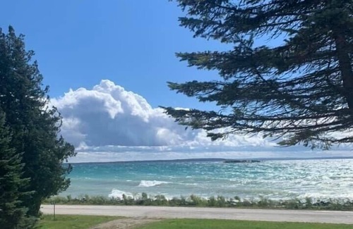 St Ignace House | Peak fall color dates, Lots of space for Upper Peninsula getaway. Book Oct. now