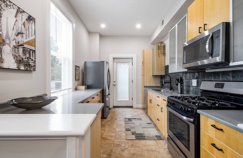 Eckington House | Pearl Light - 10min Walk to Union Market, 2mi to Capitol – 3BR/3BA w/Parking