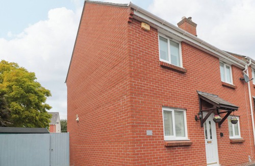 Bridport Cottage | Pebbles Foxglove Way