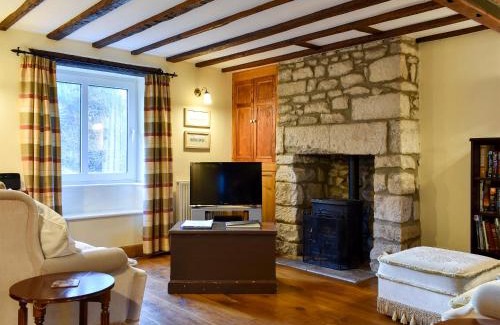 Portland House | Pebbles