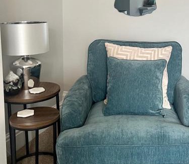 Lynton Apartment | Pebbles