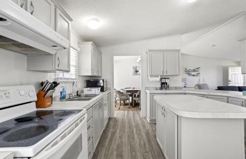 Hackberry House | Pelican Point Paradise