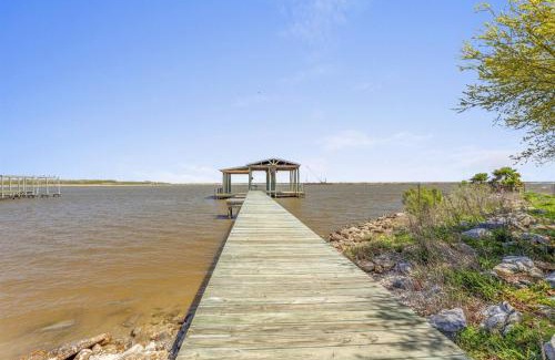Hackberry House | Pelican Point Paradise