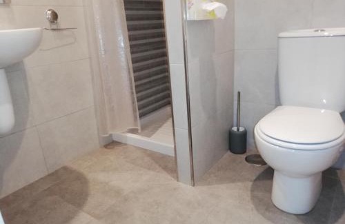 El Ensanche Zona Nuova House | Pensión La Intermodal