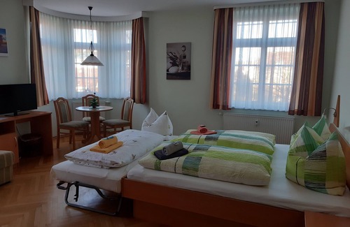 Grossrohrsdorf House | Pension Schöne