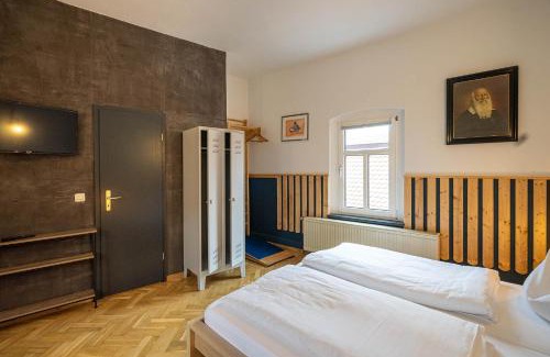 Freyburg House | Pension Zur Neuenburg