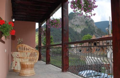 Rucar House | Pensiune Maria