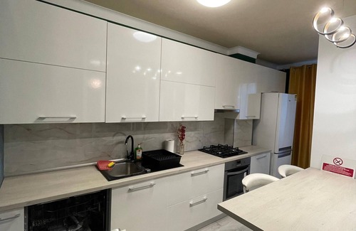 Nord-Est House | Pensiunea Crystal