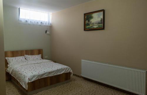 Balesti House | Pensiunea La Profi