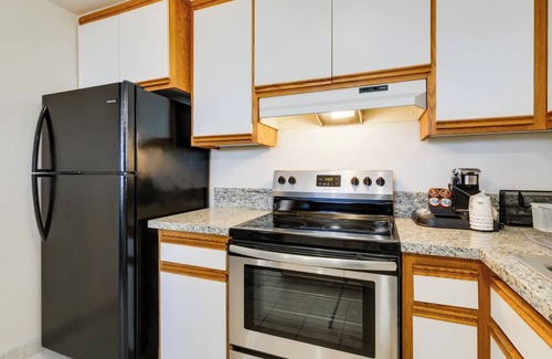 Rancho Cucamonga Apartment | Penthouse Apartment w/ City View