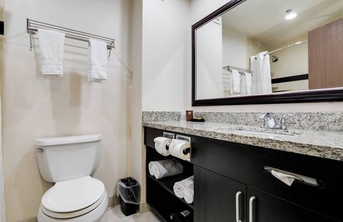 Rancho Cucamonga Apartment | Penthouse Apartment w/ City View