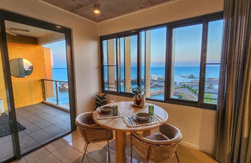 Darwin City Centre Apartment | Penthouse-level Waterfront Apartment