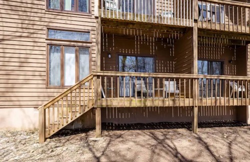 Wintergreen Condo | Pepper’s Mountain Pad, nestled in the Blue Ridge Mountains at Wintergreen Resort