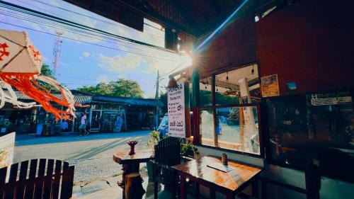 Pottuvil Division 2 Hotel | Perera Hotel & Restaurant