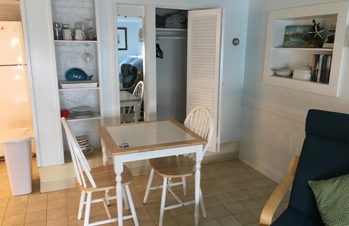 Rockport Apartment | Perfect apartment for a single or couple. Short walk to Front Beach and Town.