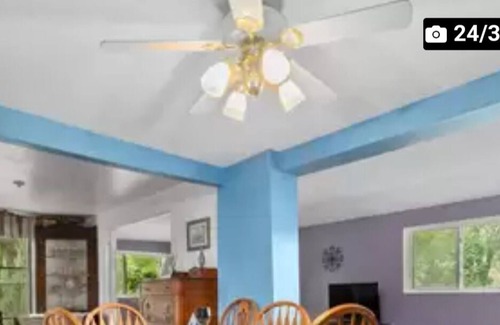 Oshkosh House | *perfect EAA spot* quiet waterfront home