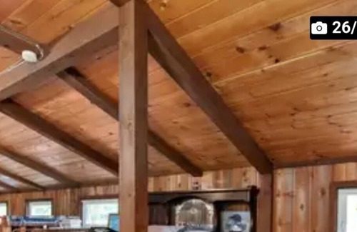 Oshkosh House | *perfect EAA spot* quiet waterfront home