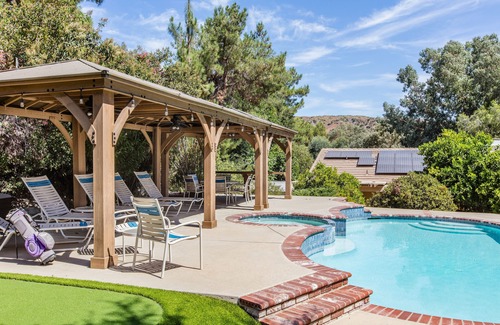 Lake Elsinore House | Perfect for 2 Families or a small group wanting to stay under one roof