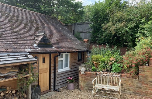 Hindhead House | Perfect for walkers, Goodwood, National Trust, Short Stay