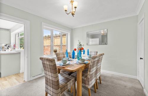 Evesham House | Perfect Home near Cotswolds - Sleeps 6