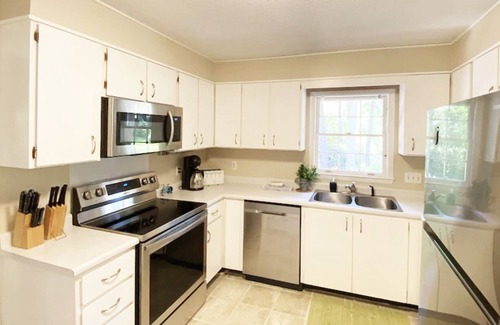 Heritage Woods House | Perfect Location in Sea Pines!