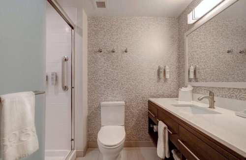 Centennial Hills Hotel | Perfect Place to Unwind! Kitchen, Breakfast, Pool, Pets Allowed!