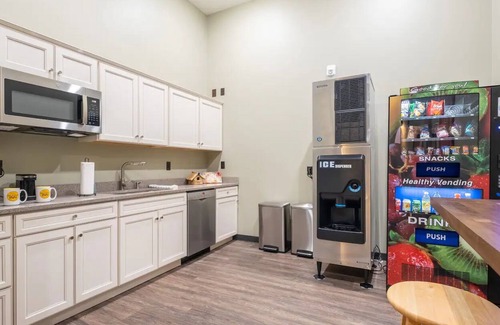 Hickory Apartment | Perfect Private King Room in the Heart of Hickory!