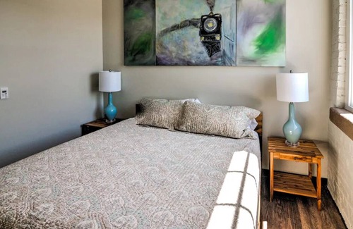 Hickory Apartment | Perfect Private King Room in the Heart of Hickory!