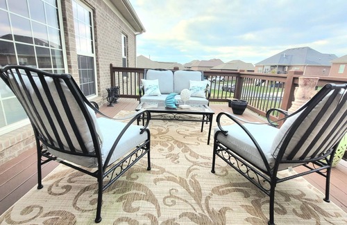 Simpsonville House | Perfect ranch style home for the Bourbon Trail w/screened-in porch