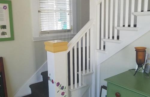 Lower State Apartment | Perfect West Beach Location! Chapala Gardens Two-Level 1BR- Unit 3