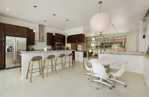 Riverside Apartment | Perfectly set 2-bedroom apartment with Pool!