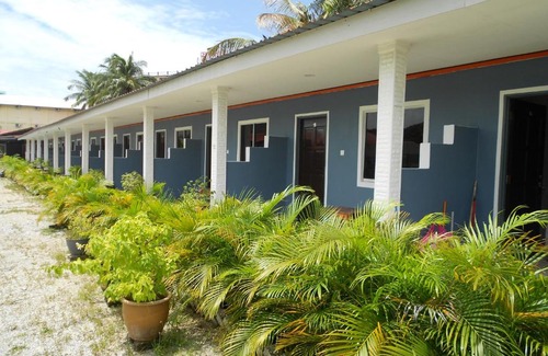 Kampung Kedawang Hotel | Perintis Motel Cenang