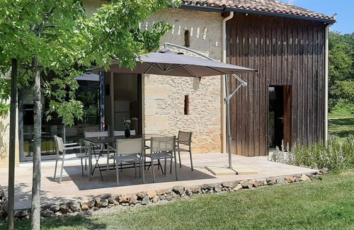 Pressignac-Vicq House | Perrot en Périgord : Charming stone villa with swimming pool