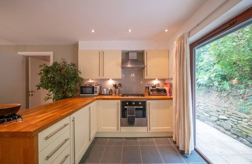 Carnon Downs Cottage | Pet free Croft Cottage
