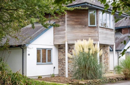 Carnon Downs Cottage | Pet free Croft Cottage