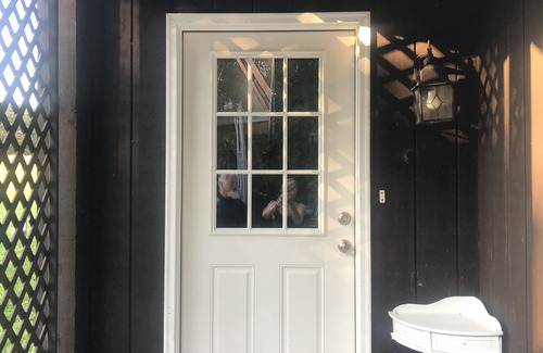 Sloans Valley Apartment | Pet Friendly 1 Bedroom Apartment; Quiet & Secluded - 1/2 hour from town