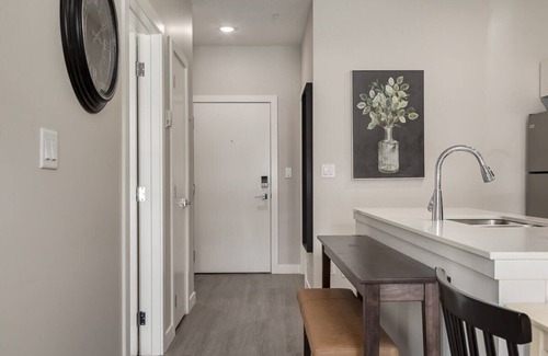 Southwest Calgary Apartment | Pet Friendly Apartment w/Free Underground Parking